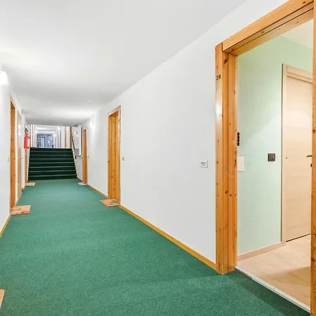Apartament Hostdomus - Sansicario R8 *
